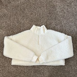 ❤️‍🔥Fluffy White Cropped top❤️‍🔥